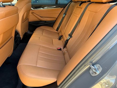 Certified 2022 BMW 530i 530i w/ Convenience Package image 32