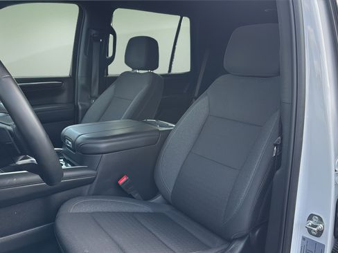 Used 2025 Chevrolet Tahoe LS AWD/4WD image 10