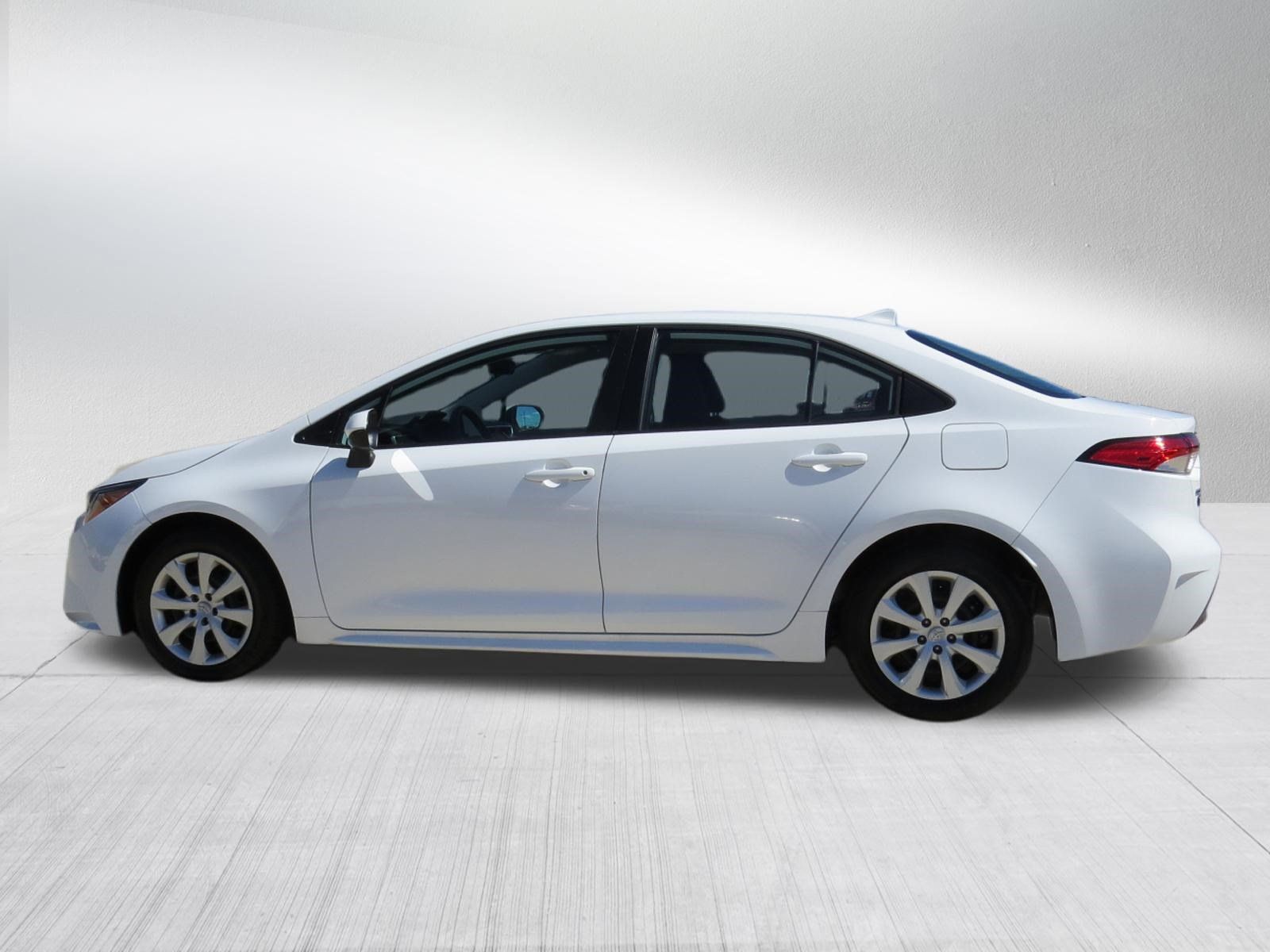 Used 2024 Toyota Corolla LE FWD image 6