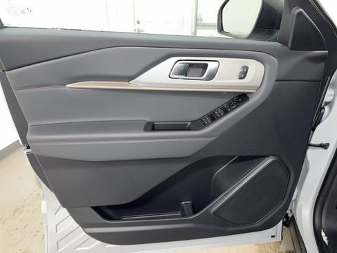 New 2026 Ford Explorer Active w/ Active Comfort Package image 10