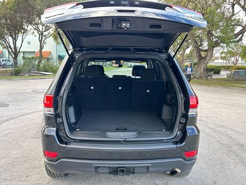 Certified 2022 Jeep Grand Cherokee Laredo E image 32