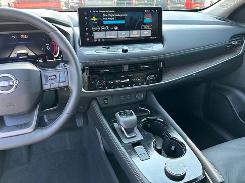 New 2026 Nissan Rogue Platinum w/ Platinum Premium Package image 30