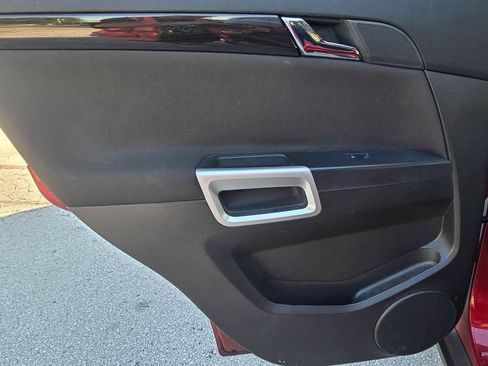 Used 2014 Chevrolet Captiva Sport LS FWD image 13
