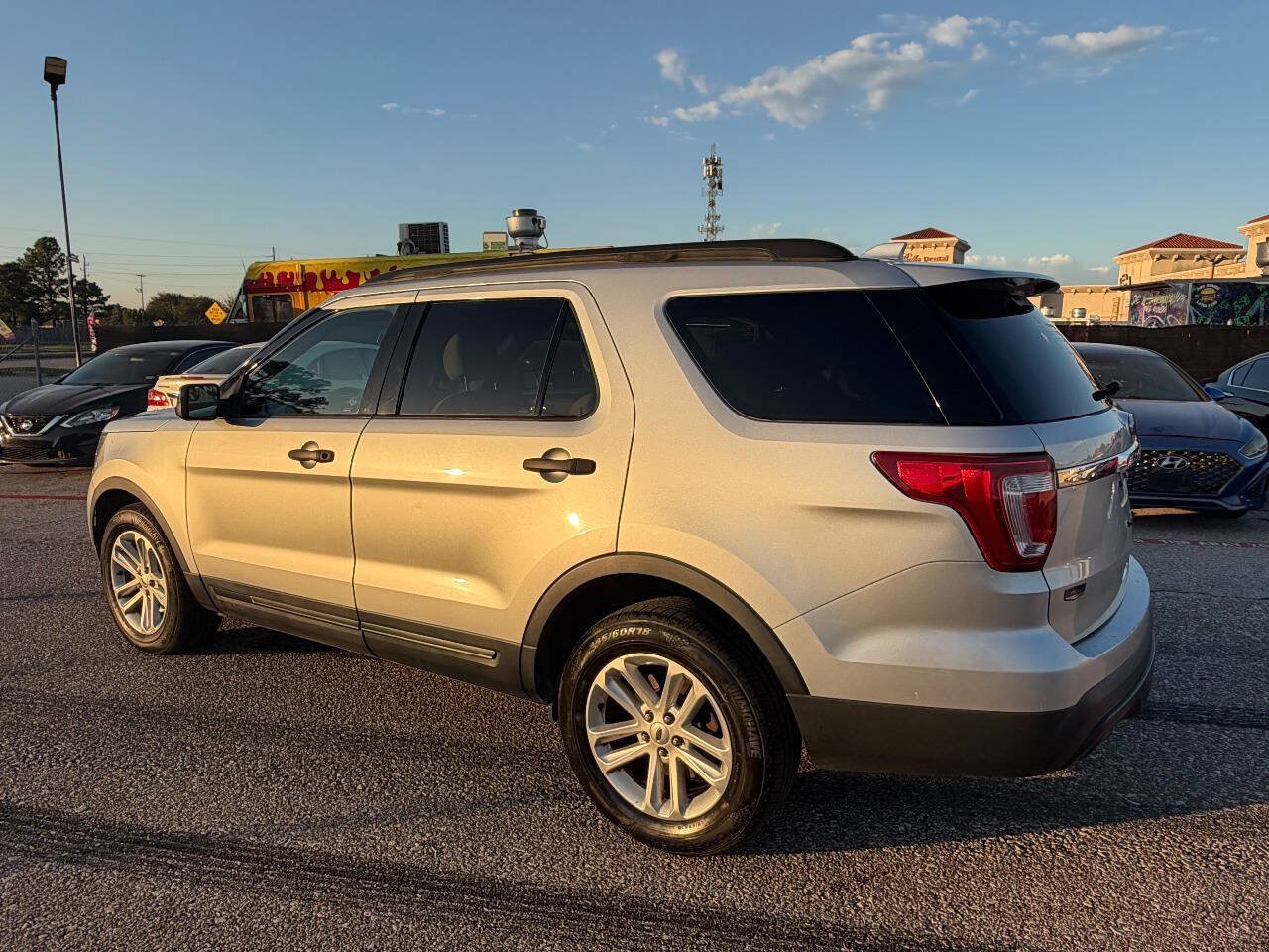 Used 2017 Ford Explorer 4WD image 18