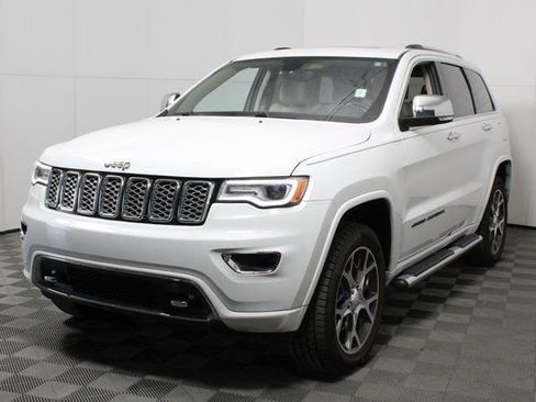 Used 2019 Jeep Grand Cherokee Overland image 3