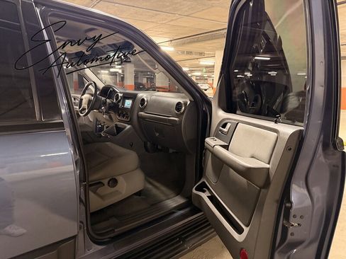 Used 2003 Ford Expedition XLT RWD image 22
