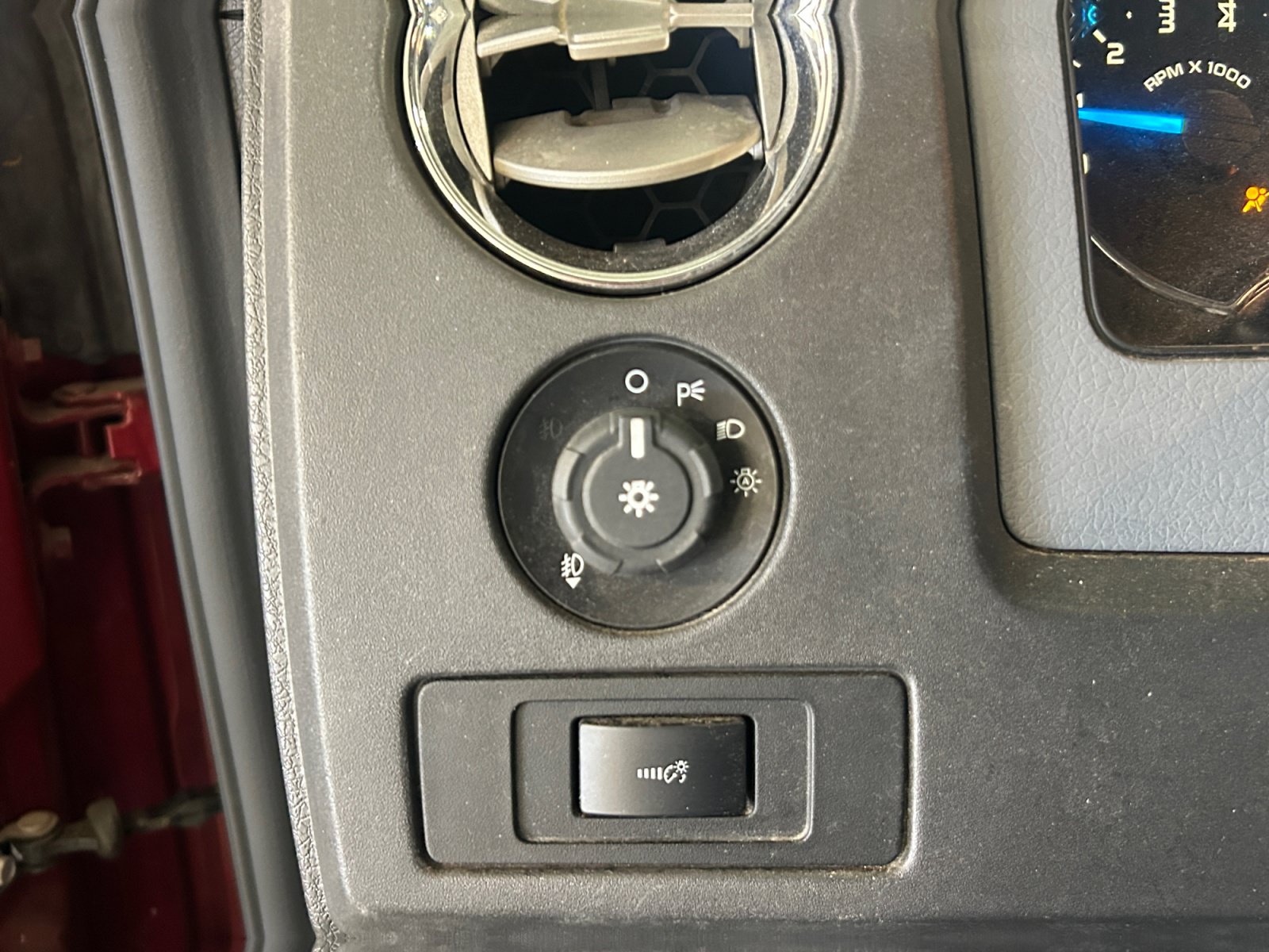 Used 2013 Ford F150 XLT w/ Luxury Equipment Group RWD image 20