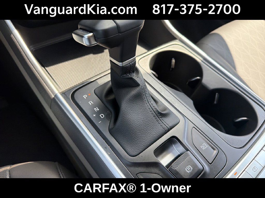 Certified 2026 Kia Carnival FWD image 25