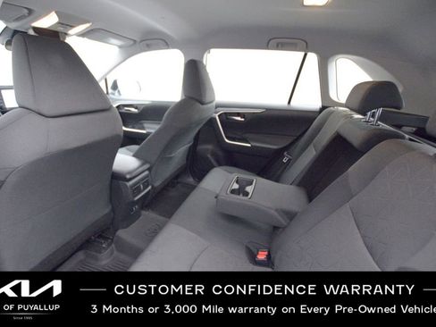 Used 2021 Toyota RAV4 XLE image 12