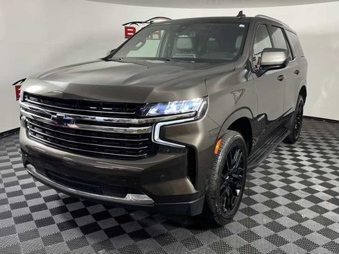 Used 2021 Chevrolet Tahoe LT w/ Rear Media and Nav Package AWD/4WD image 2