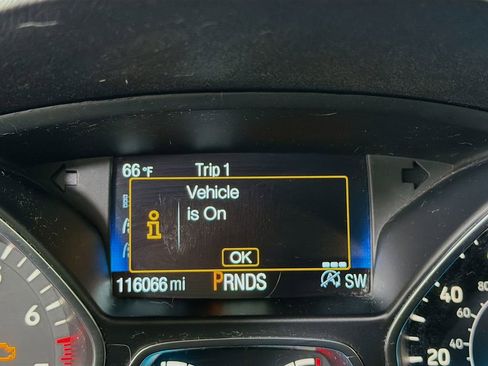 Used 2018 Ford Escape SE w/ SE Sync 3 Package image 14