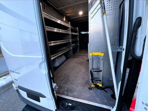 Used 2024 Mercedes-Benz Sprinter 2500 image 16