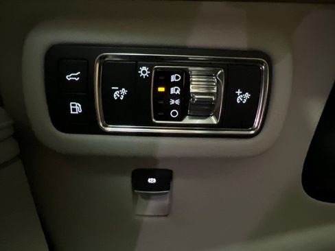 Used 2026 Lincoln Nautilus Reserve AWD/4WD image 21