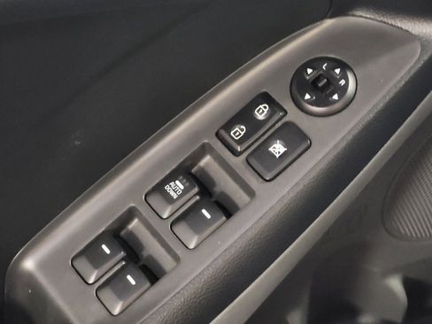 Used 2017 Kia Forte LX image 27