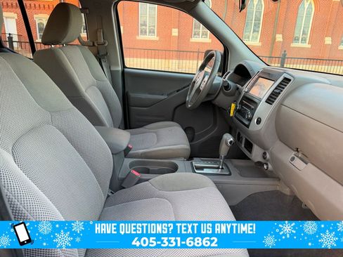 Used 2019 Nissan Frontier SV image 6