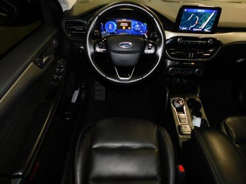 Used 2022 Ford Escape SEL w/ Technology Package image 11