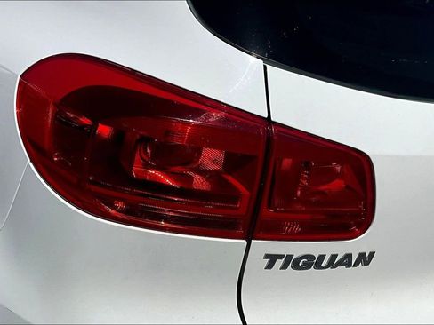 Used 2017 Volkswagen Tiguan Wolfsburg Edition AWD/4WD image 23