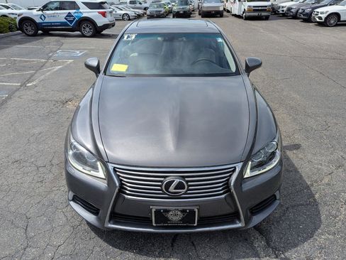 Used 2013 Lexus LS 460 AWD w/ Comfort Pkg image 3