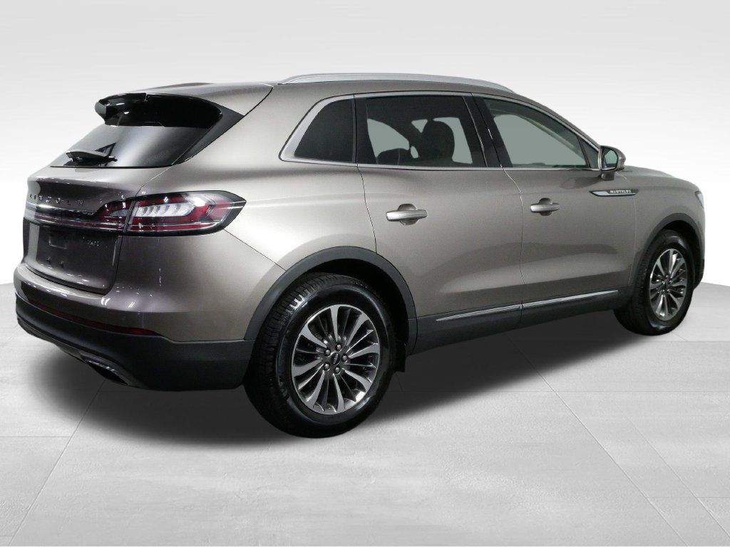 Used 2019 Lincoln Nautilus Select FWD image 10