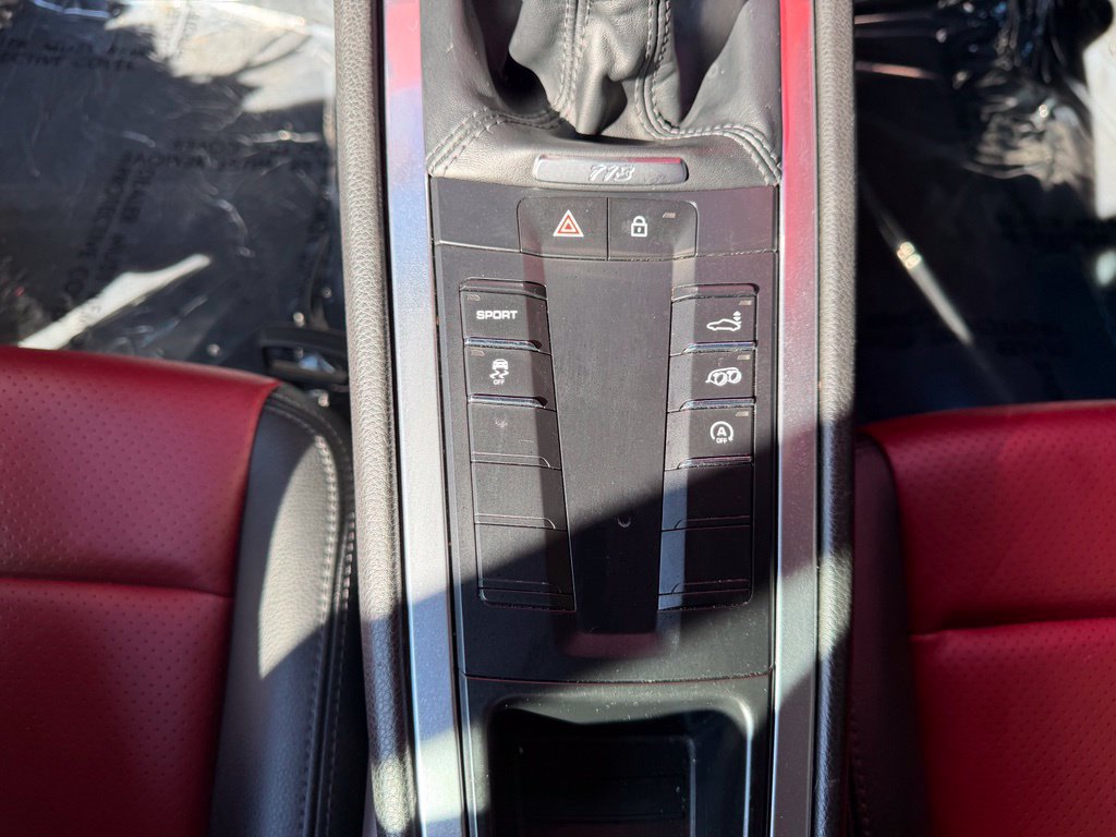 Used 2019 Porsche 718 Cayman RWD image 28
