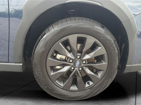Used 2025 Subaru Outback Onyx Edition AWD/4WD image 28
