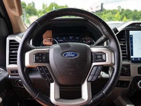 Used 2022 Ford F350 Lariat w/ Tremor Off-Road Package AWD/4WD image 28