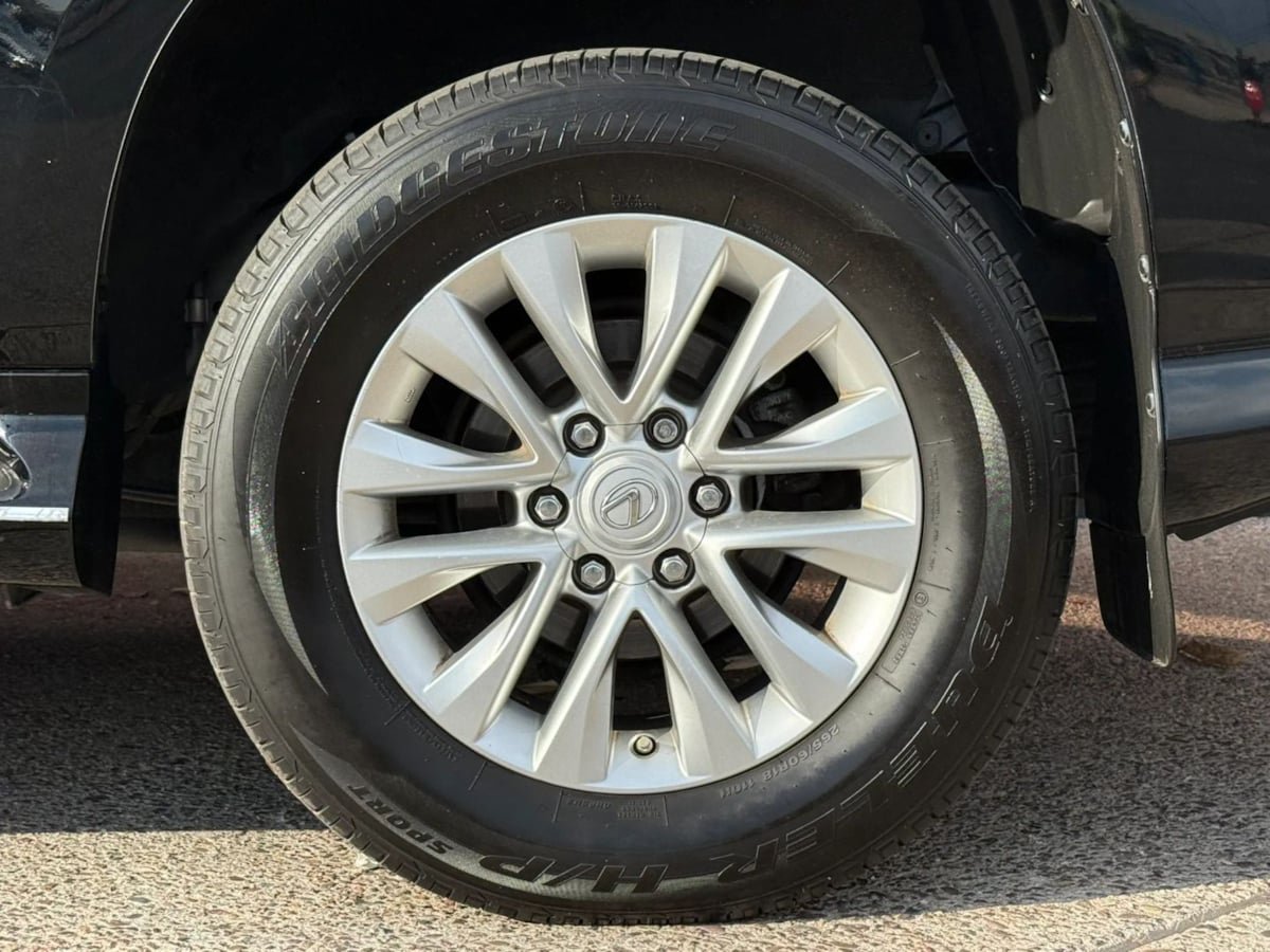 Used 2014 Lexus GX 460 w/ Premium Package AWD/4WD image 27