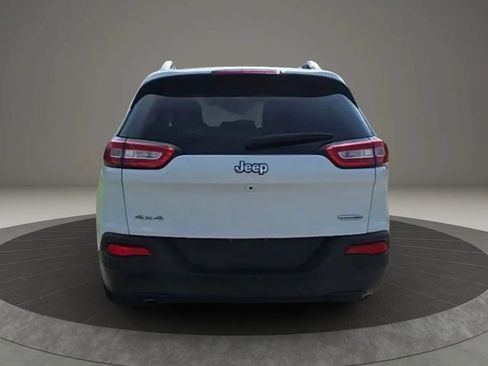 Used 2018 Jeep Cherokee Latitude w/ Safety Group AWD/4WD image 5