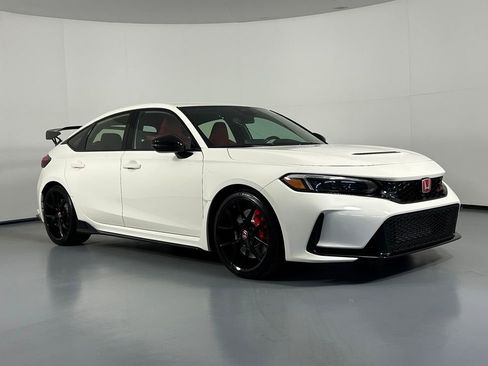 Used 2023 Honda Civic Type R image 1