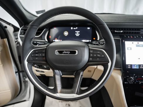 New 2025 Jeep Grand Cherokee L Limited w/ Luxury Tech Group II image 29