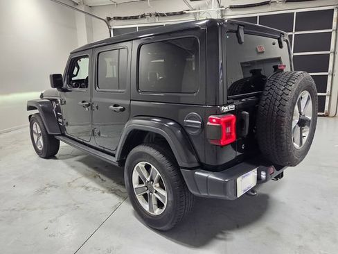 Used 2020 Jeep Wrangler Unlimited Sahara AWD/4WD image 8