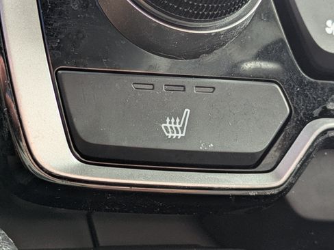 Used 2018 Honda CR-V Touring image 22