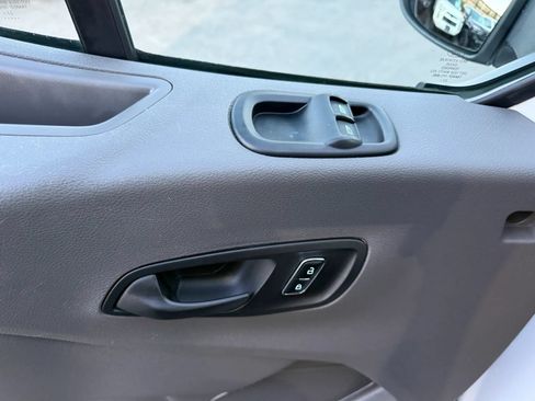 Used 2023 Ford Transit 250 Medium Roof AWD image 26