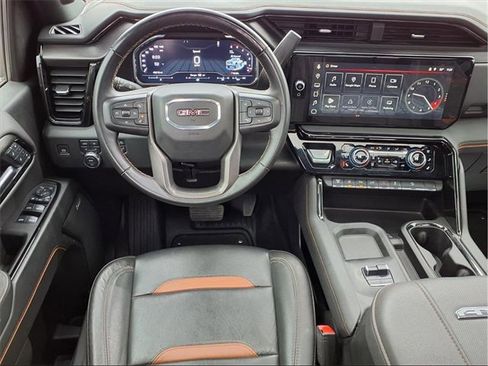 Used 2025 GMC Sierra 2500 AT4 w/ AT4 Premium Plus Package image 9