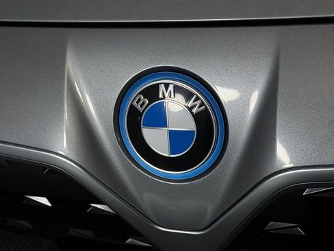 Used 2024 BMW i4 eDrive35 w/ Premium Package RWD image 10