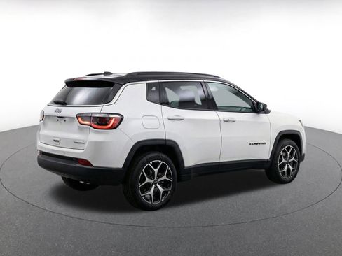 Used 2025 Jeep Compass Limited AWD/4WD image 9