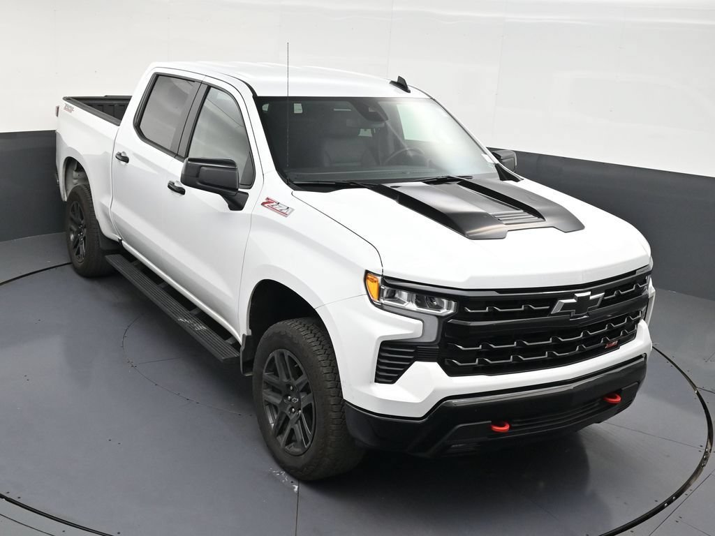 Used 2025 Chevrolet Silverado 1500 LT Trail Boss w/ Convenience Package II AWD/4WD image 18
