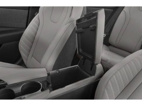 Used 2023 Hyundai Elantra Limited FWD image 18