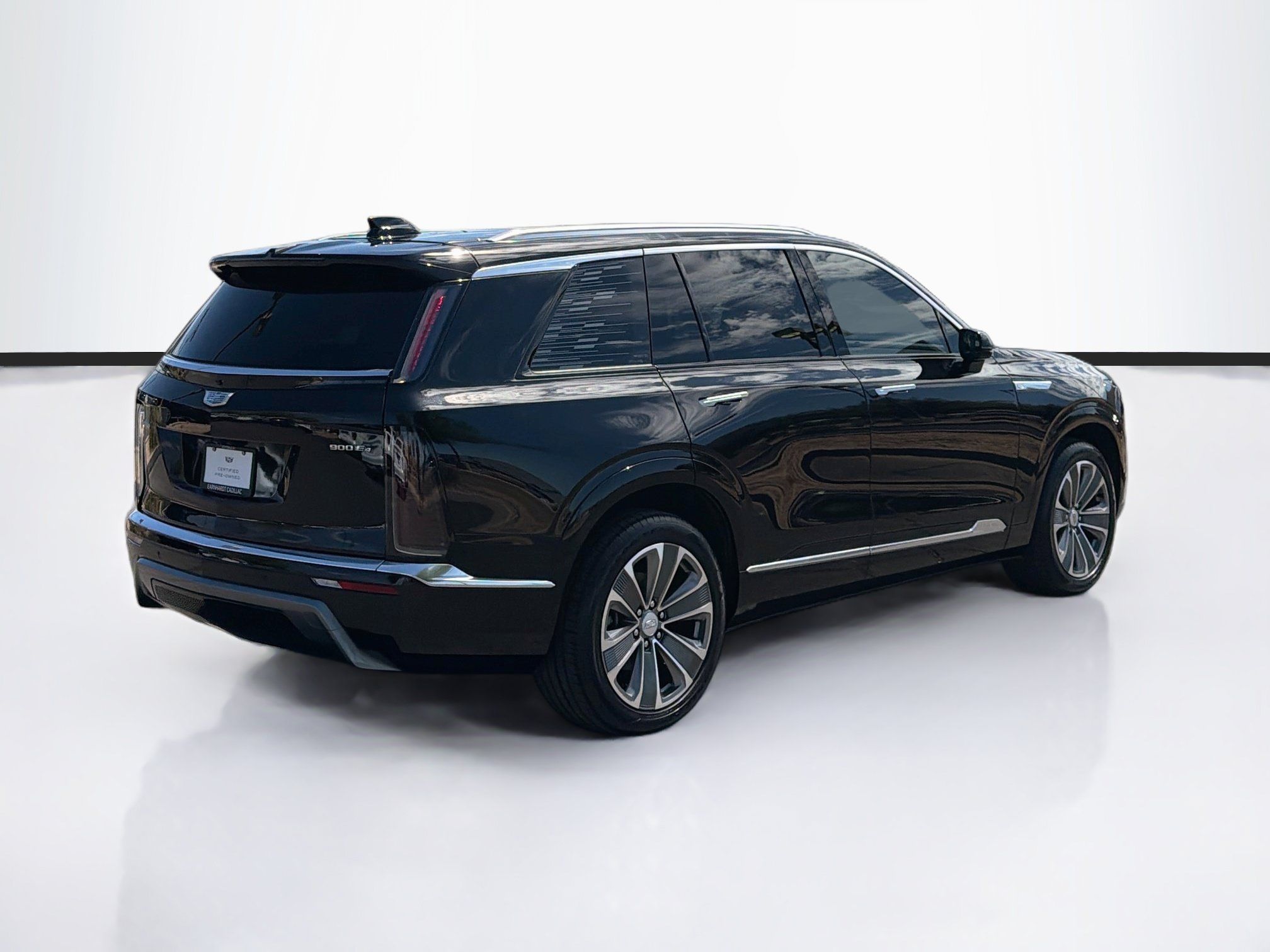Certified 2026 Cadillac Vistiq Luxury AWD/4WD image 5