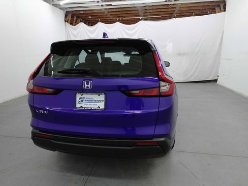 Used 2024 Honda CR-V LX image 5