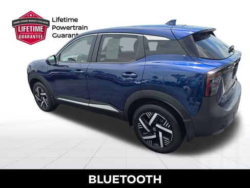 Certified 2025 Nissan Kicks SV FWD image 3