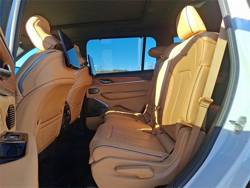 Used 2024 Jeep Grand Cherokee L Summit image 10