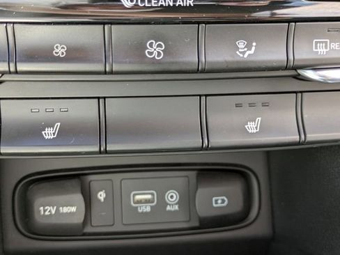 Used 2020 Hyundai Santa Fe SEL image 30