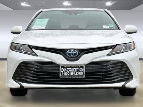 Used 2019 Toyota Camry LE image 5