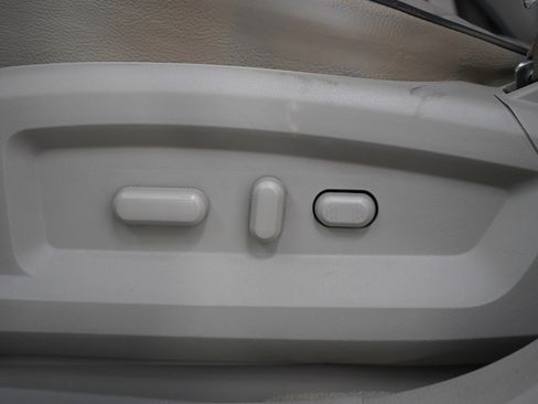 Used 2014 Lincoln MKX AWD w/ Equipment Group 102A image 28