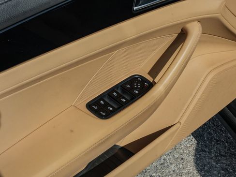 Used 2019 Porsche Panamera 4 AWD/4WD image 47