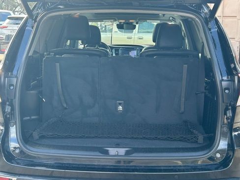 Used 2019 Toyota Highlander Limited Platinum image 16
