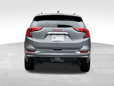 Used 2018 GMC Terrain Denali w/ Advanced Safety Package image 4