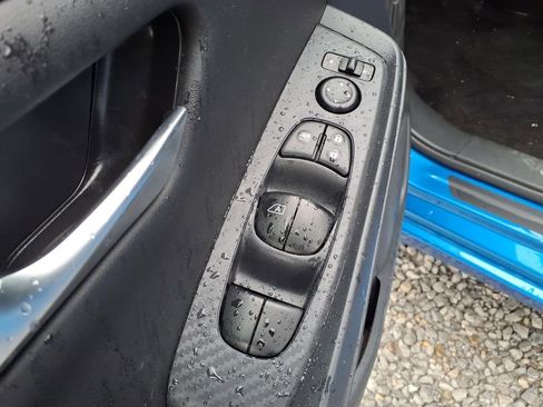 Used 2025 Nissan Sentra SV w/ Trunk Package FWD image 18