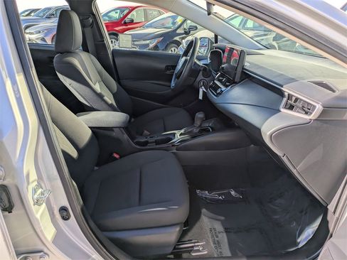 Used 2023 Toyota Corolla LE image 32